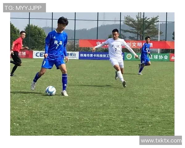 伊拉克国奥与丹麦国奥激战正酣争夺国际青年足球赛的荣耀与未来